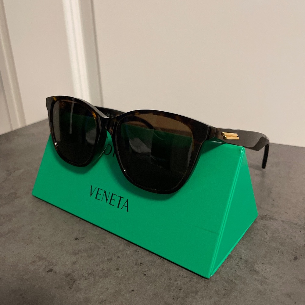 Bottega Veneta Sunglasses